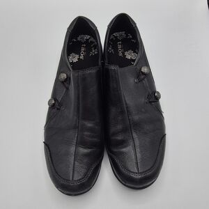 Taos Footwear Women Black Leather Shoes